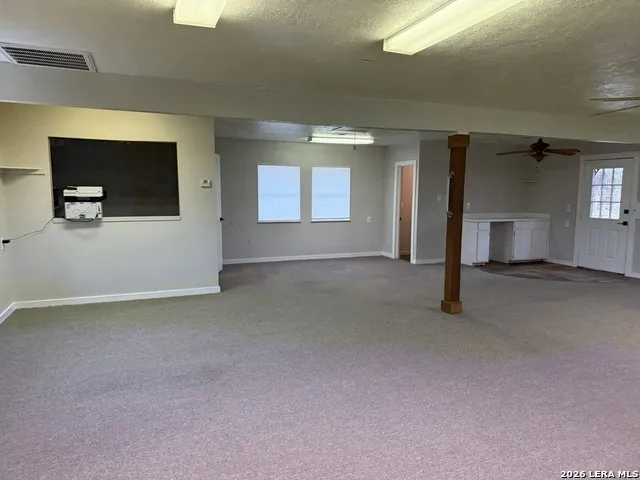 11 Main St Blanco, TX 78606