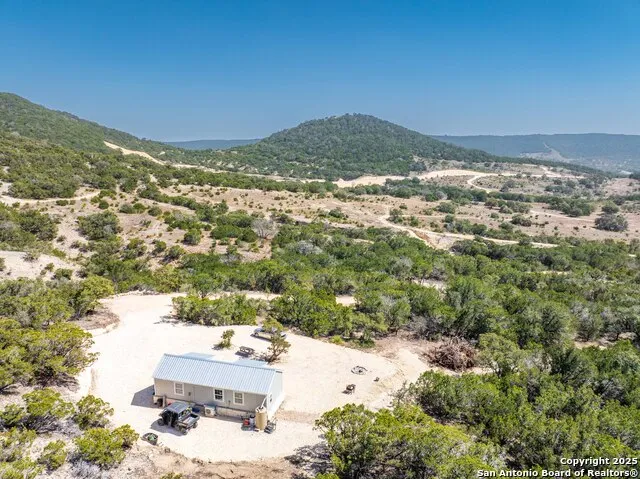 106 Walden Ridge Tarpley, TX 78883