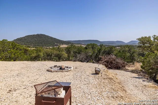 106 Walden Ridge Tarpley, TX 78883