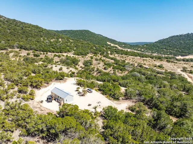 106 Walden Ridge Tarpley, TX 78883