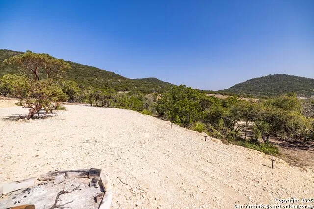 106 Walden Ridge Tarpley, TX 78883