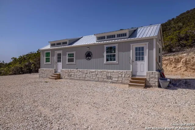 106 Walden Ridge Tarpley, TX 78883
