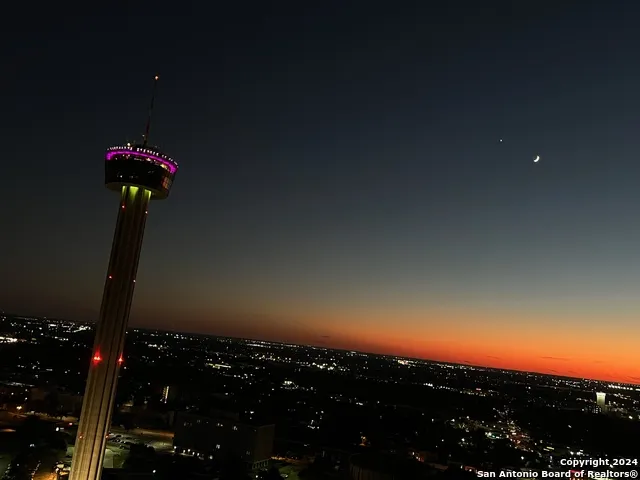 610 E MARKET ST Unit 2915 San Antonio, TX 78205