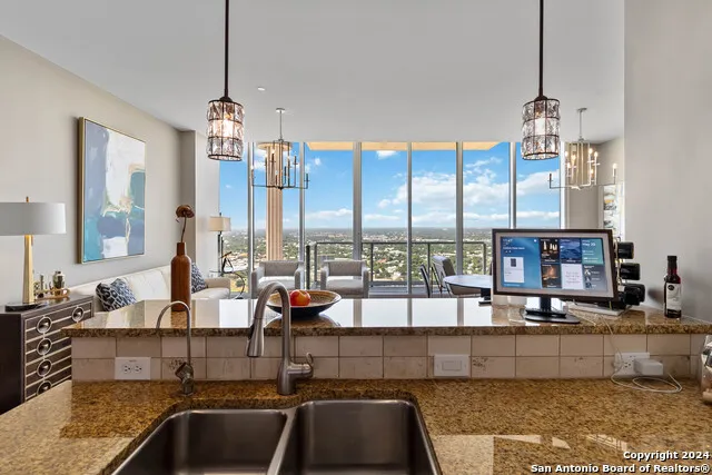 610 E MARKET ST Unit 2915 San Antonio, TX 78205