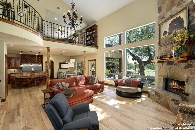 849 MADRONA RIDGE DR Bandera, TX 78003