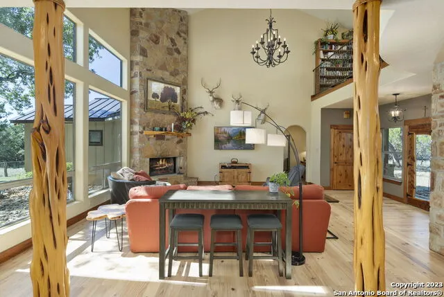849 MADRONA RIDGE DR Bandera, TX 78003