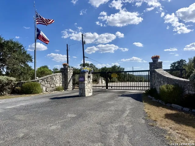 849 MADRONA RIDGE DR Bandera, TX 78003