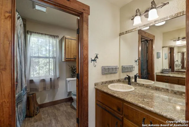 849 MADRONA RIDGE DR Bandera, TX 78003