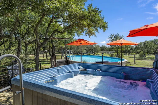 849 MADRONA RIDGE DR Bandera, TX 78003