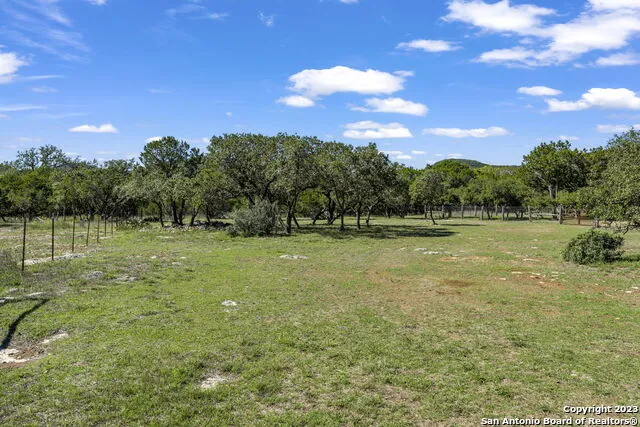 849 MADRONA RIDGE DR Bandera, TX 78003