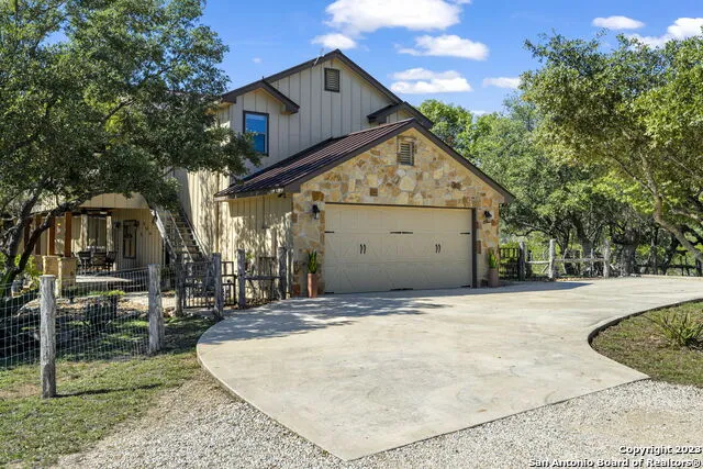 849 MADRONA RIDGE DR Bandera, TX 78003