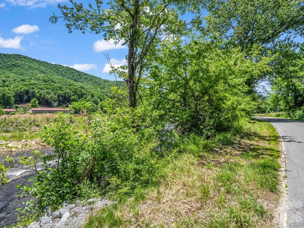 144 Old Homeplace Lane Mills River, NC 28759