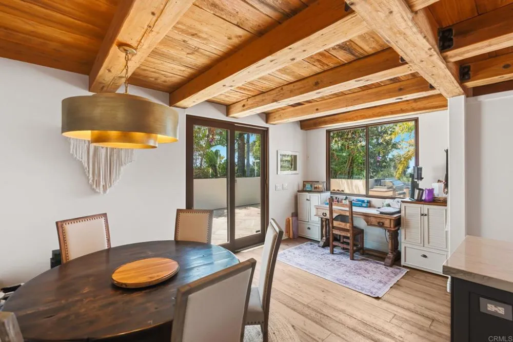 1668 Crest Drive Encinitas, CA 92024