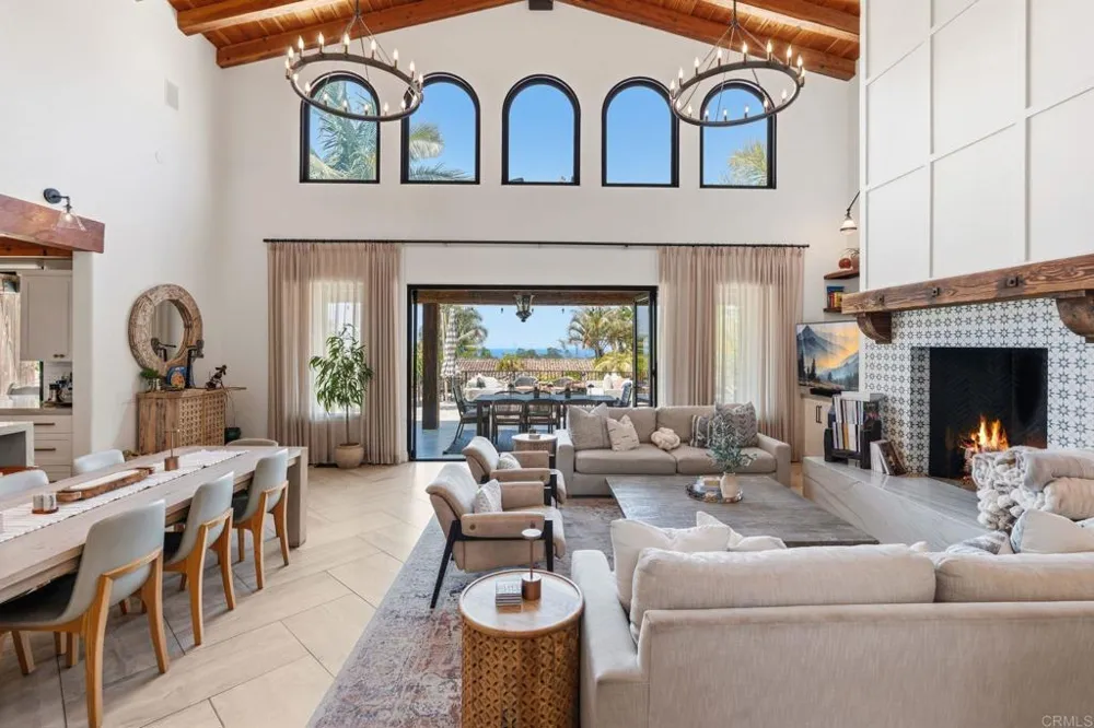 1668 Crest Drive Encinitas, CA 92024