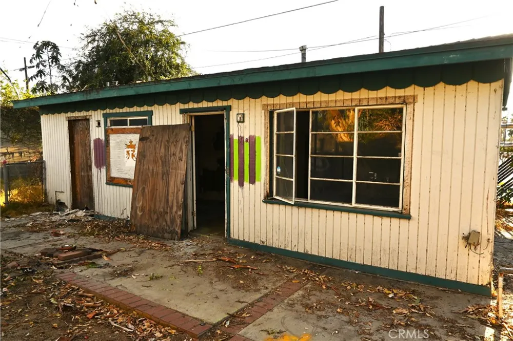 217 Iowa Riverside, CA 92507