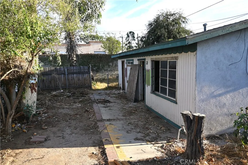 217 Iowa Riverside, CA 92507