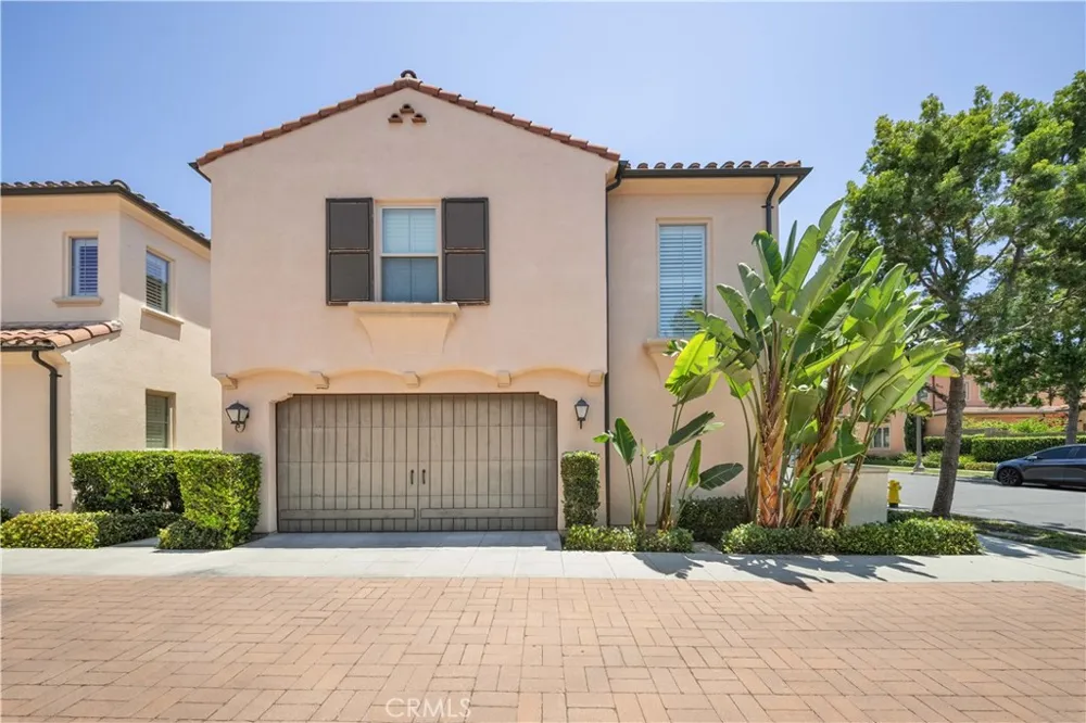 81 Cactus Flower Irvine, CA 92620