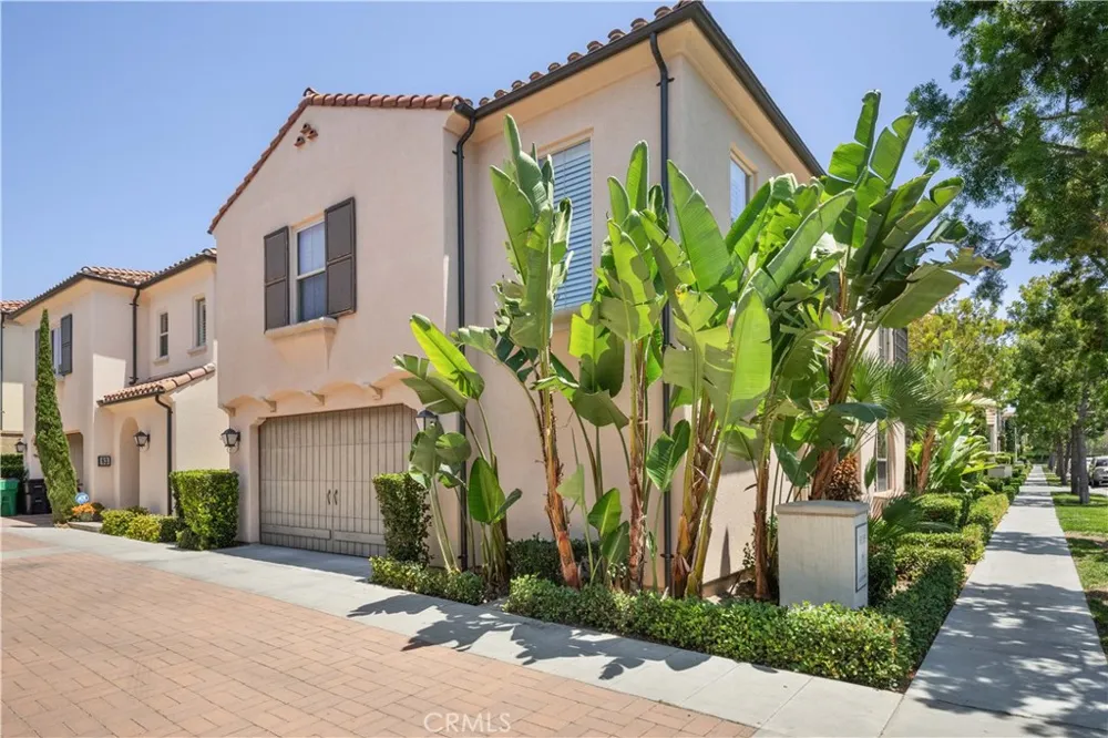 81 Cactus Flower Irvine, CA 92620