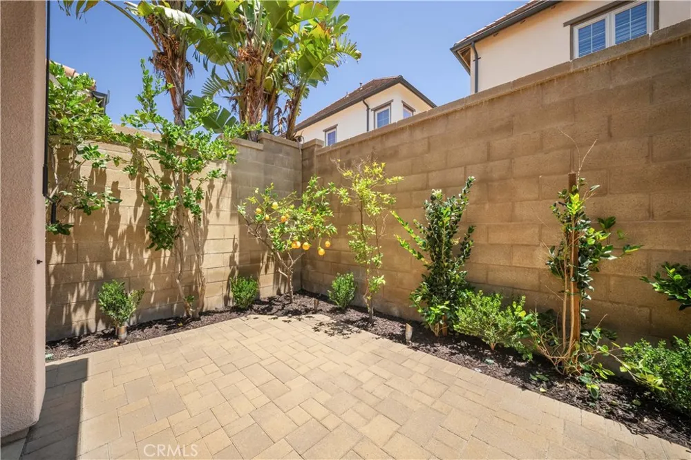 81 Cactus Flower Irvine, CA 92620