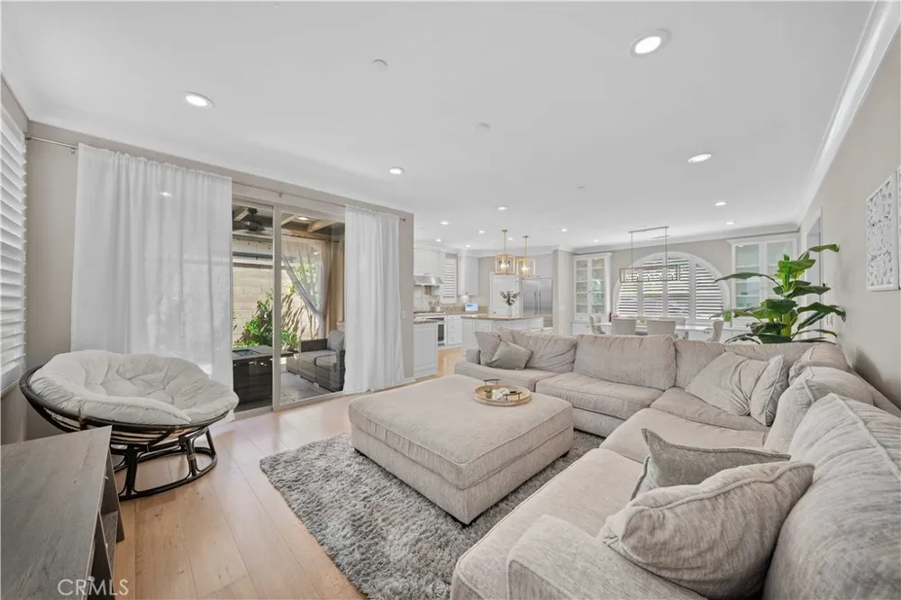 81 Cactus Flower Irvine, CA 92620