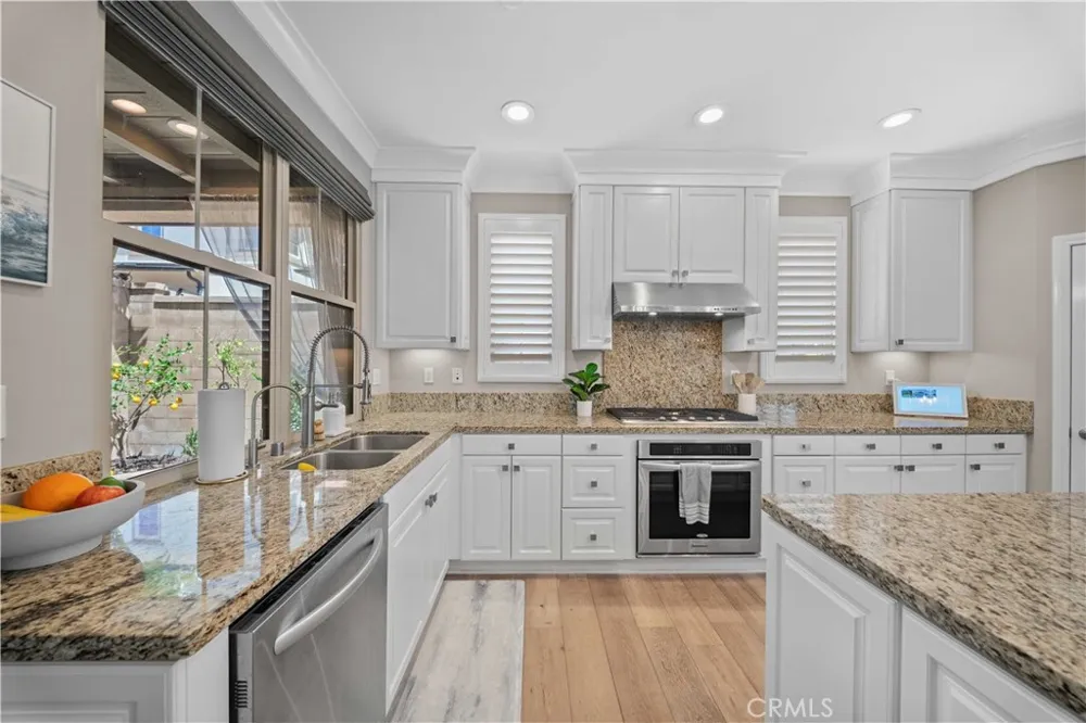 81 Cactus Flower Irvine, CA 92620