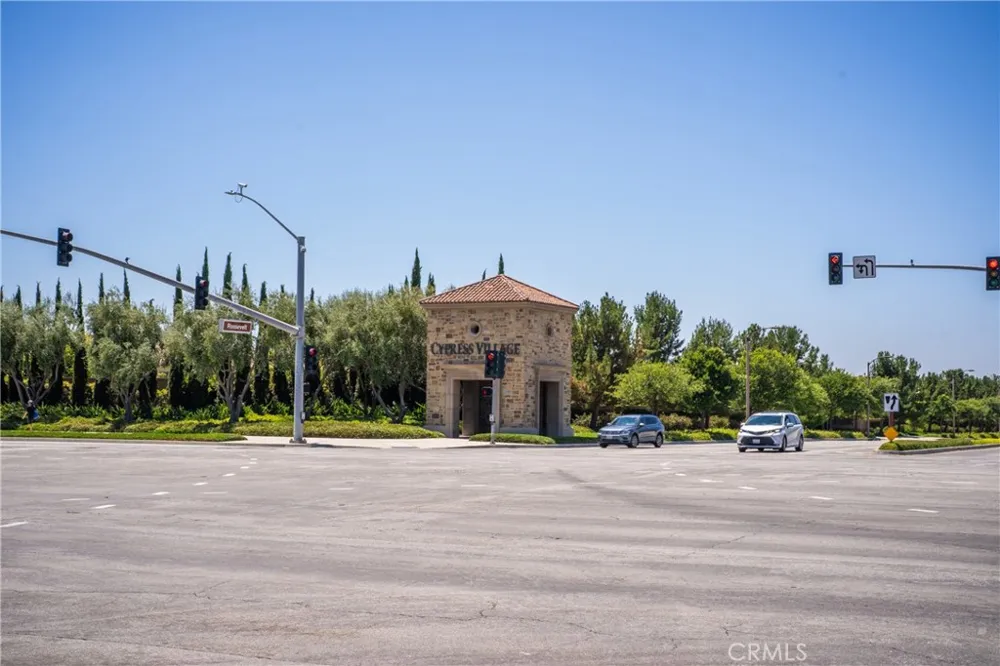 81 Cactus Flower Irvine, CA 92620