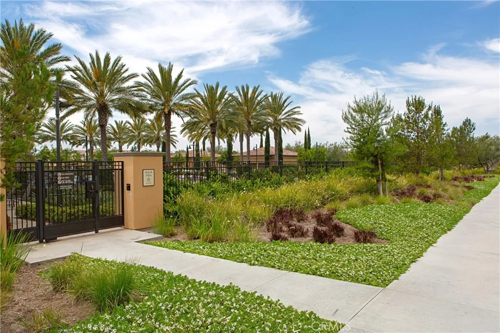 81 Cactus Flower Irvine, CA 92620