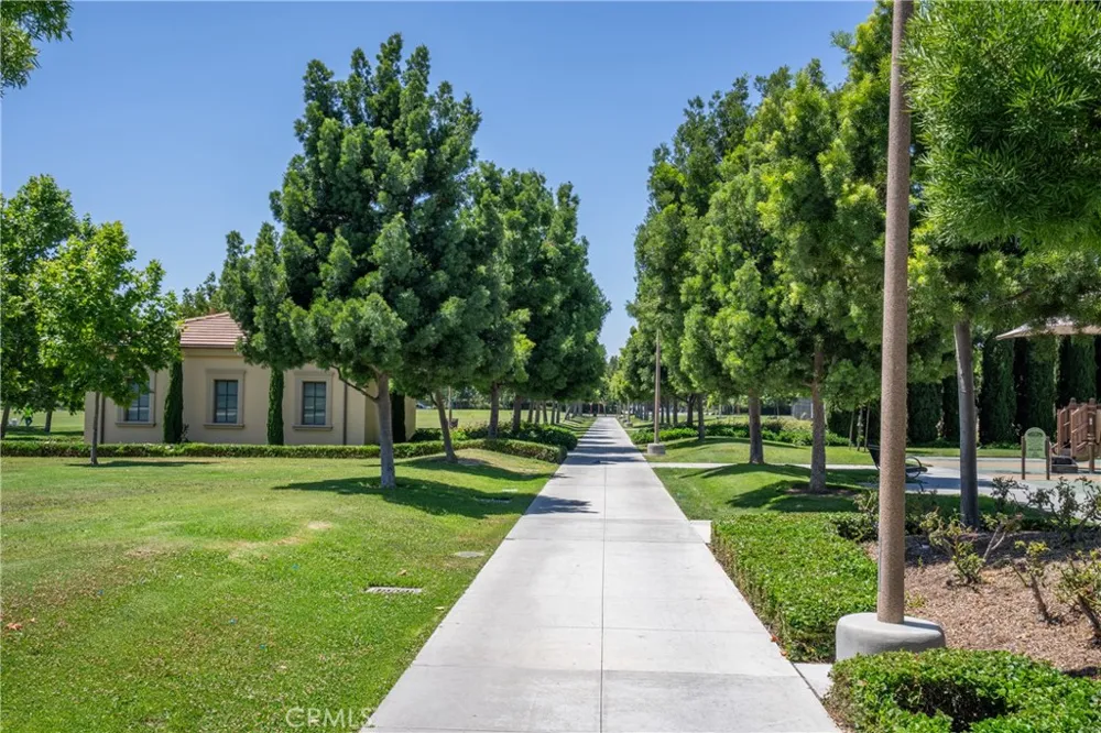 81 Cactus Flower Irvine, CA 92620