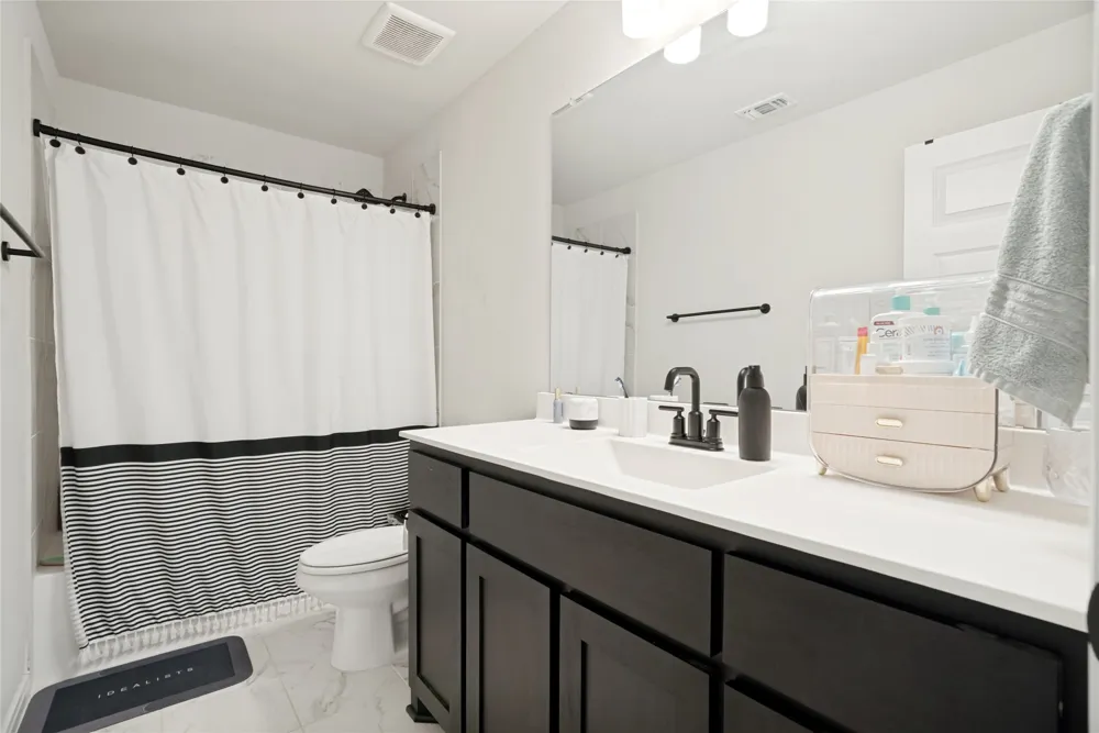 909 Almond Blossom Circle Crowley, TX 76036