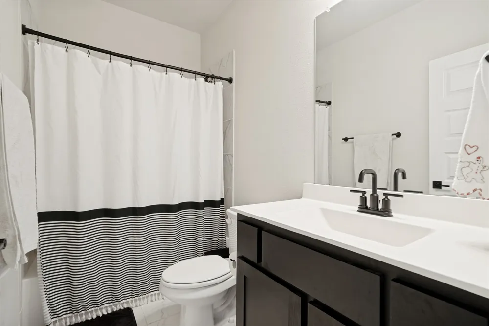 909 Almond Blossom Circle Crowley, TX 76036