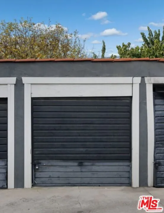 409 Curson Avenue Los Angeles, CA 90036