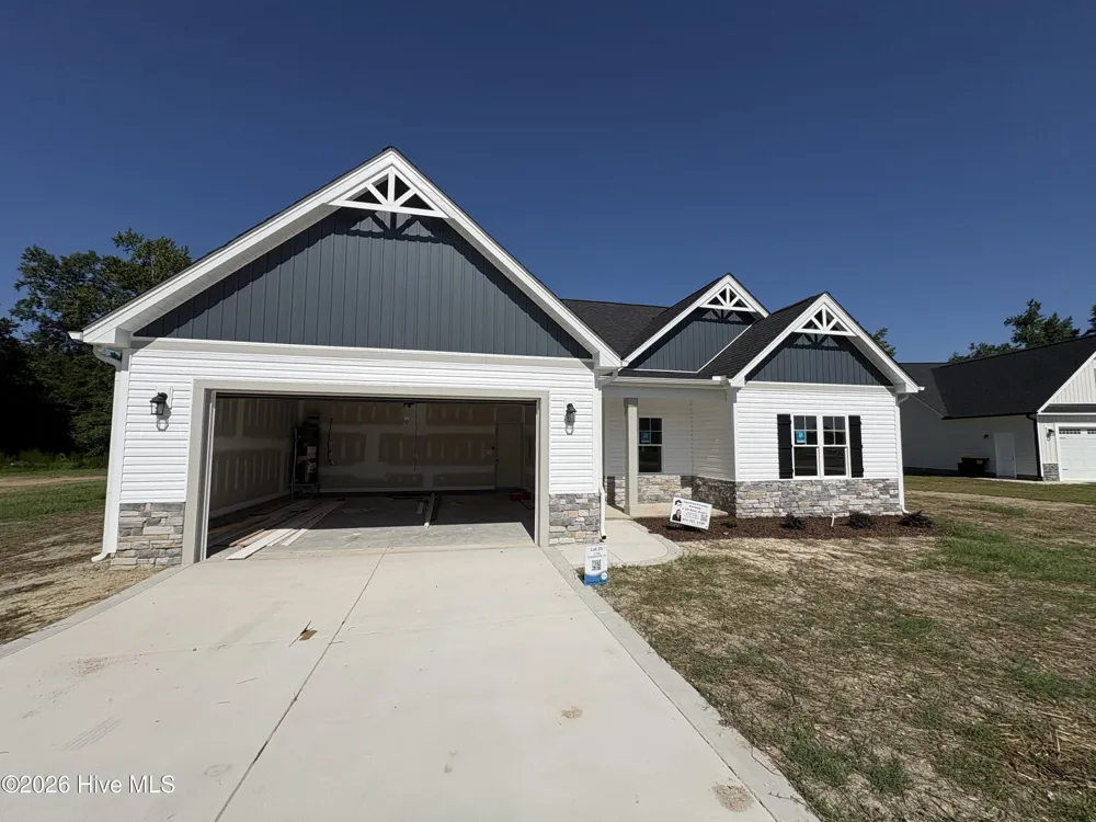 3760 Chatsworth Drive La Grange, NC 28551