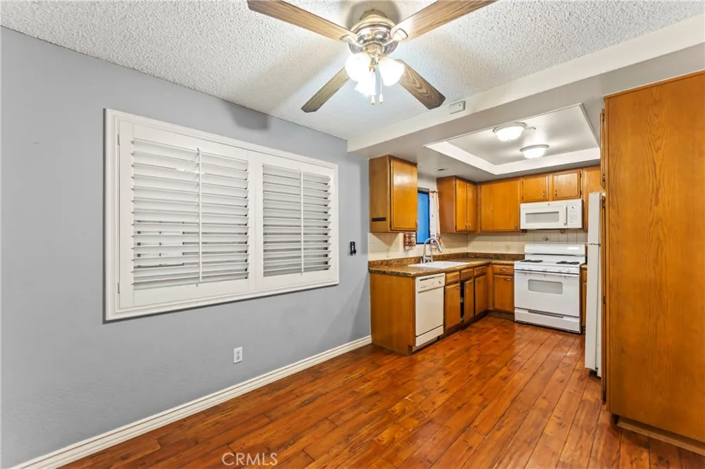 16414 Cornuta #8 Bellflower, CA 90706