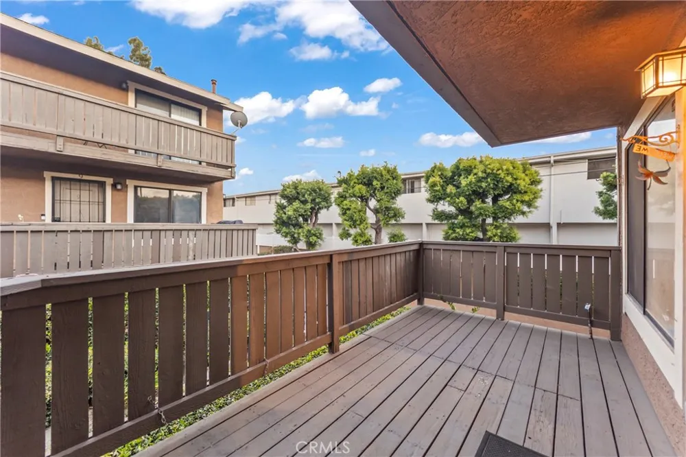 16414 Cornuta #8 Bellflower, CA 90706