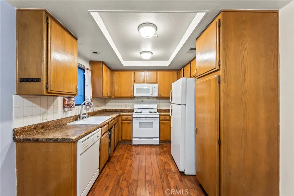 16414 Cornuta #8 Bellflower, CA 90706