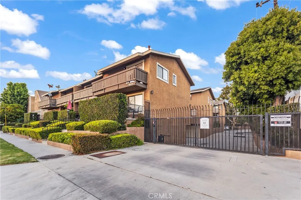 16414 Cornuta #8 Bellflower, CA 90706