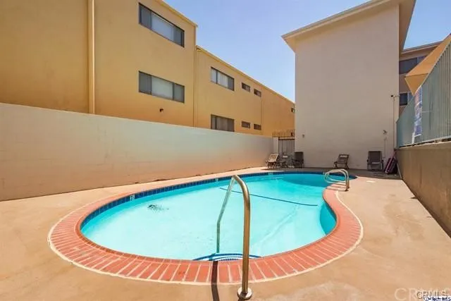 601 E Orange Grove #103 Burbank, CA 91501