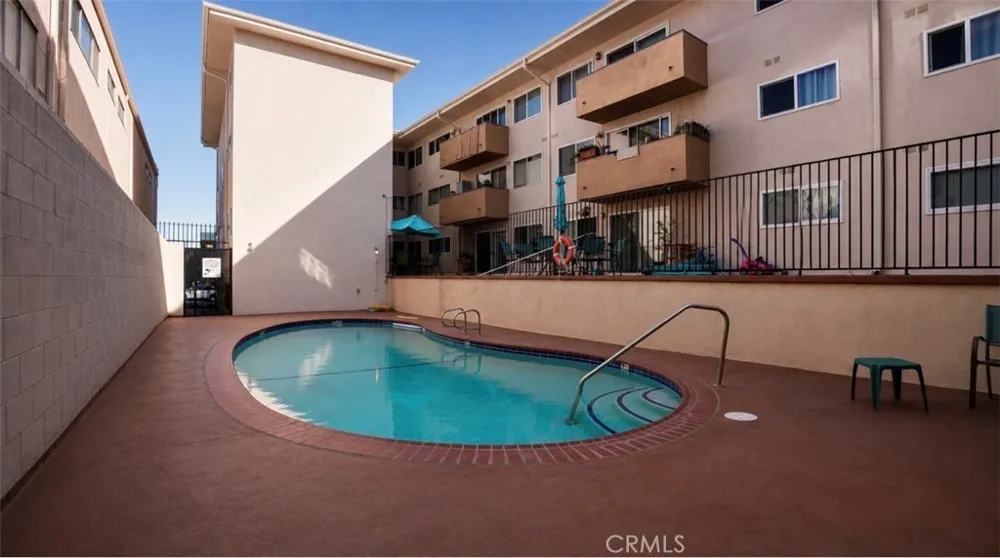 601 E Orange Grove #103 Burbank, CA 91501