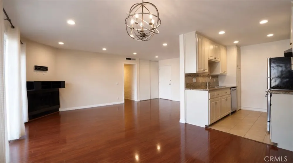 601 E Orange Grove #103 Burbank, CA 91501