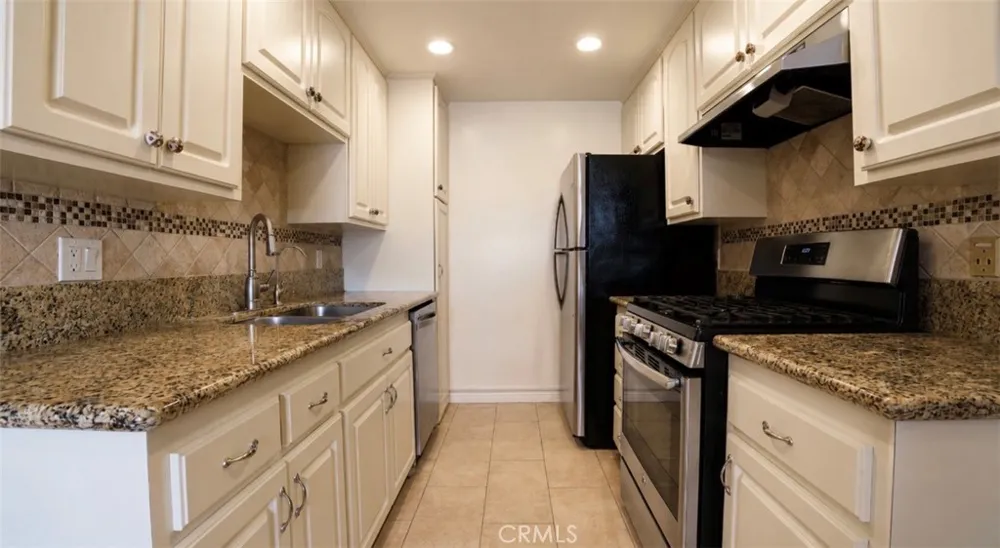 601 E Orange Grove #103 Burbank, CA 91501
