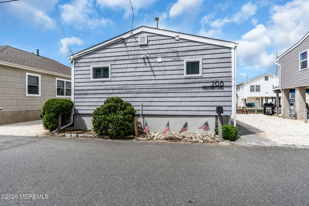 208 Mallard Lane Lavallette, NJ 08735