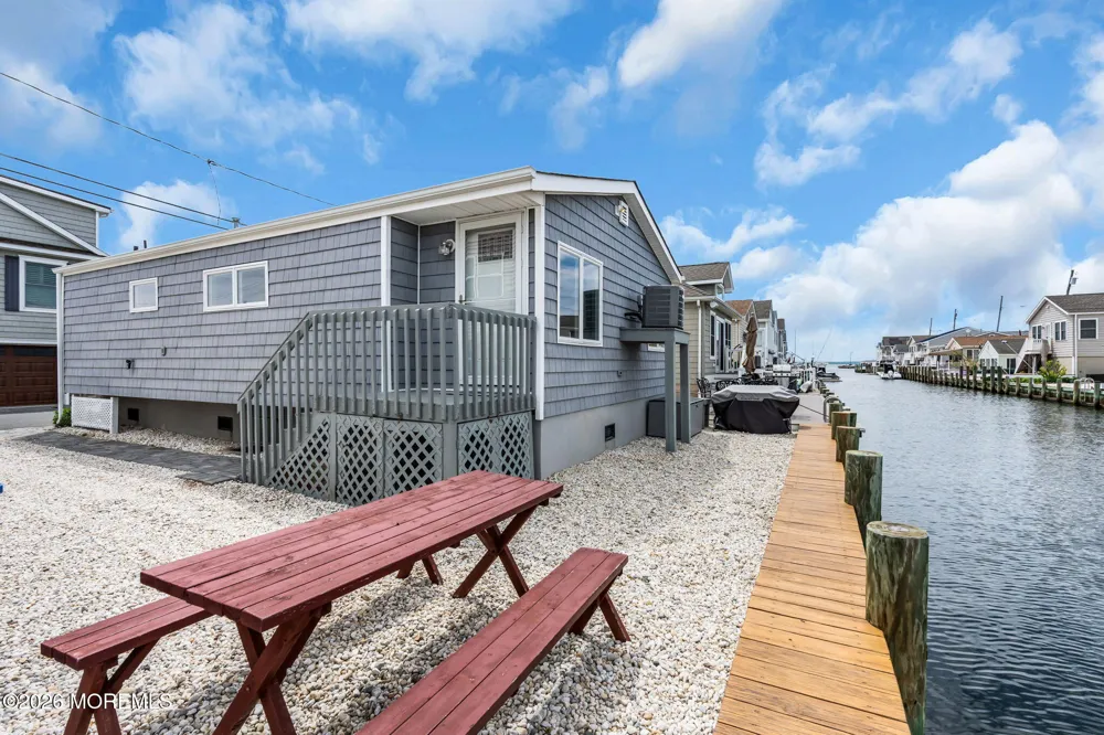 208 Mallard Lane Lavallette, NJ 08735
