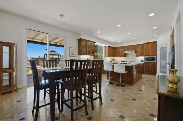 9632 Cherrywood Court Gilroy, CA 95020