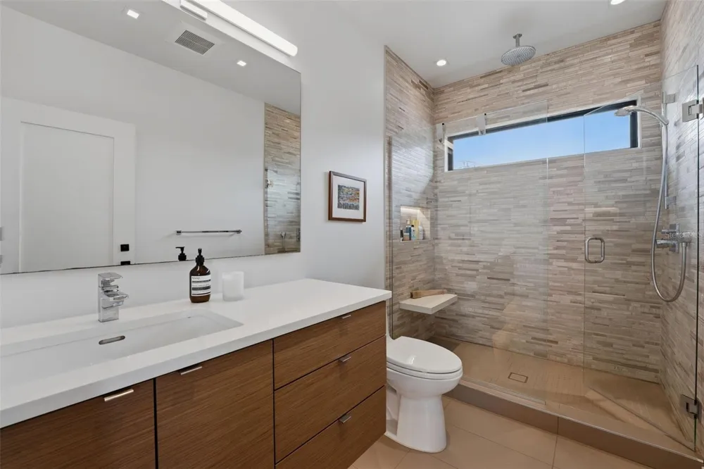 541 S WASHINGTON DRIVE Sarasota, FL 34236