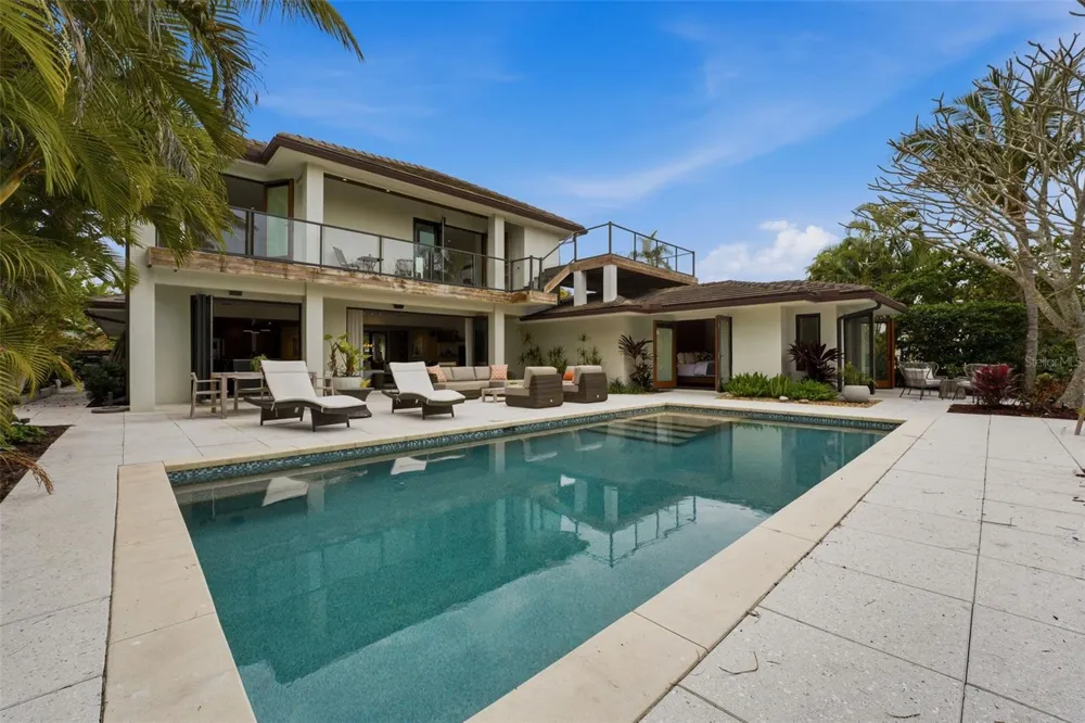 541 S WASHINGTON DRIVE Sarasota, FL 34236