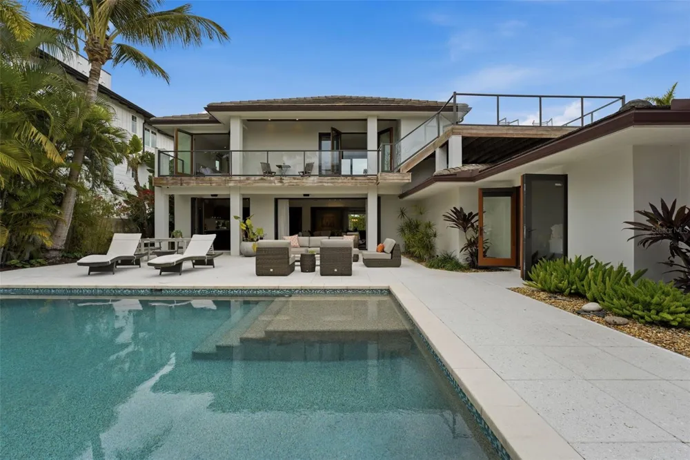 541 S WASHINGTON DRIVE Sarasota, FL 34236