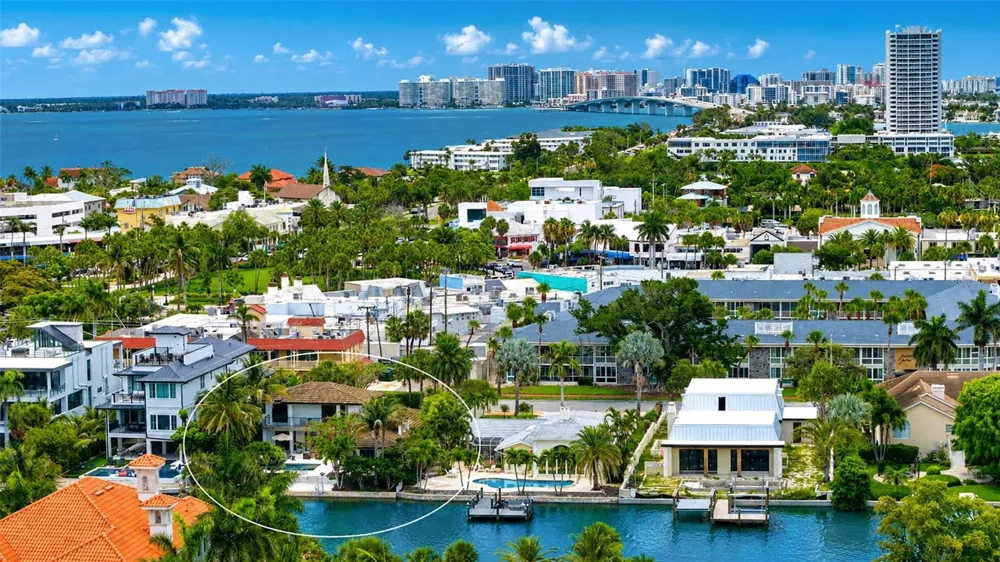 541 S WASHINGTON DRIVE Sarasota, FL 34236