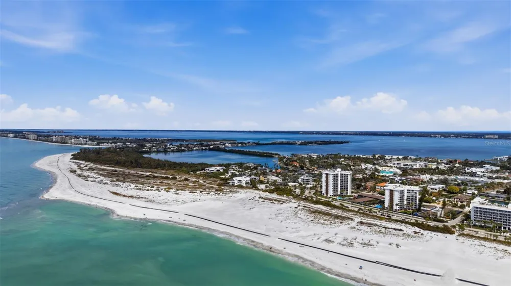 541 S WASHINGTON DRIVE Sarasota, FL 34236