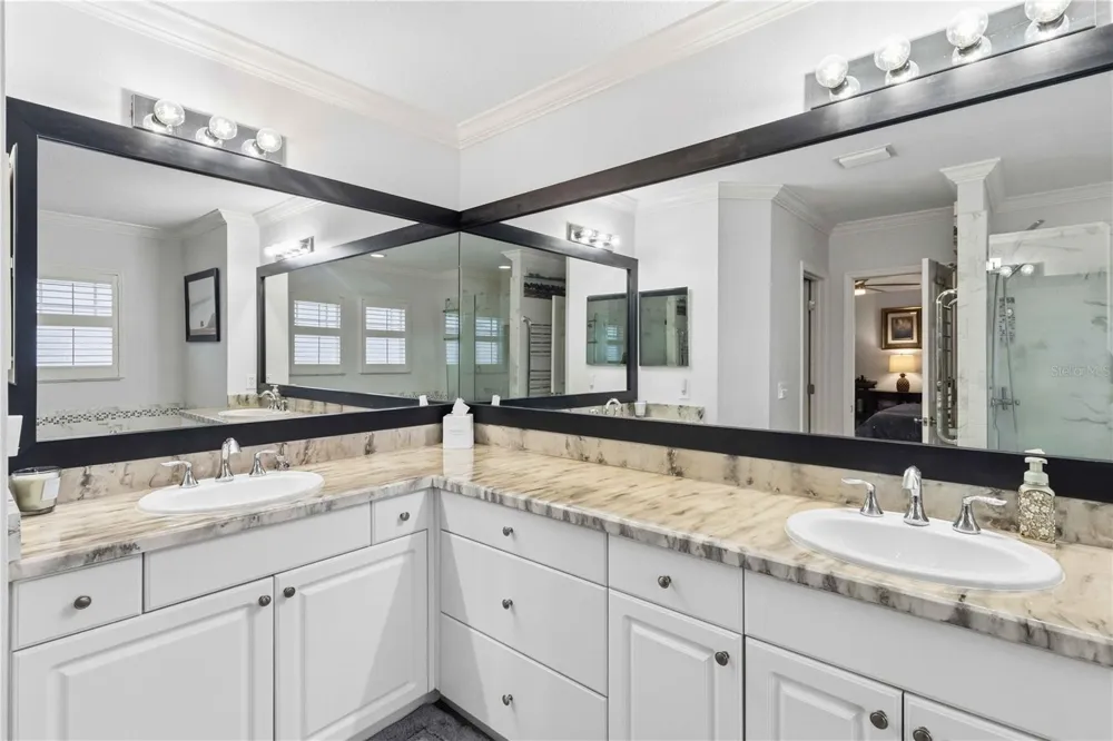 2869 BAYSHORE TRAILS DRIVE Tampa, FL 33611