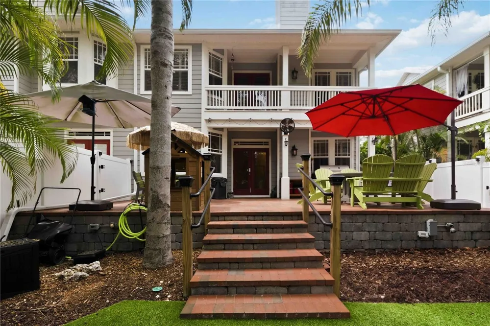 2869 BAYSHORE TRAILS DRIVE Tampa, FL 33611